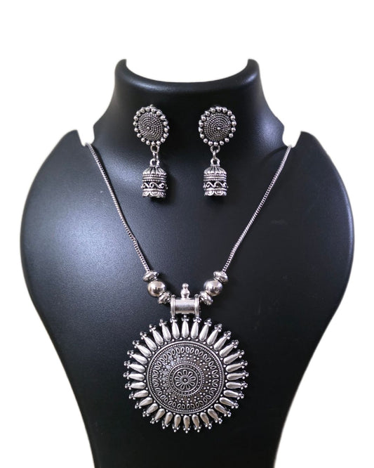 Minimalist Chain Necklace