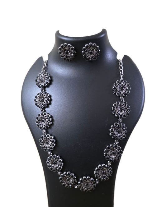 Chic Layered Necklace