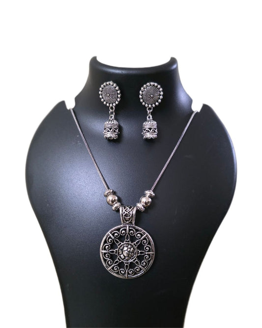 Layered Necklace for Effortless Styling