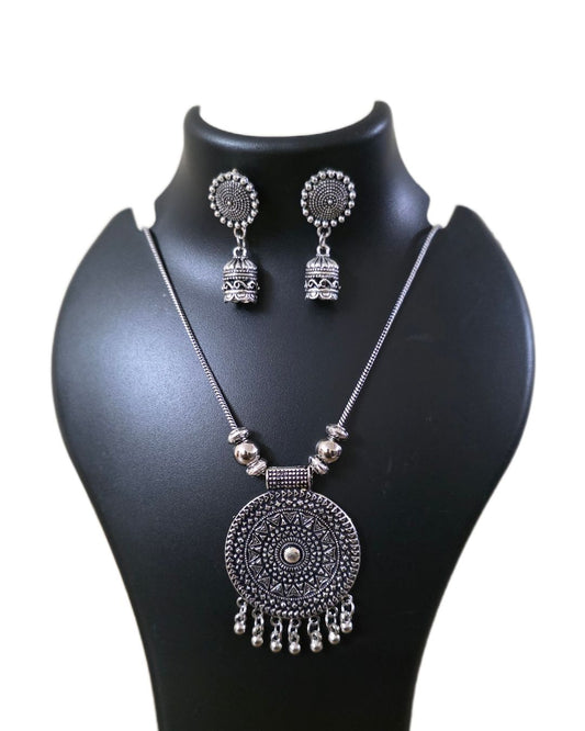 Handcrafted Necklace for Effortless Styling