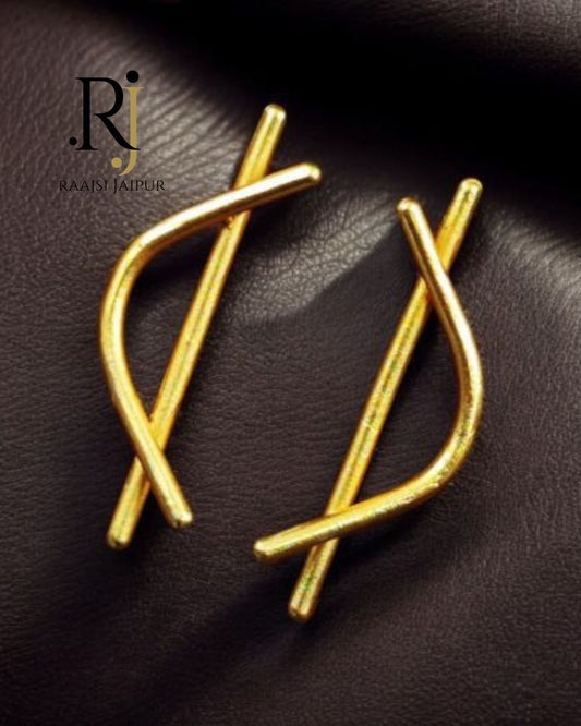 Antique Finish Gold Stud Earrings – Timeless & Versatile Style